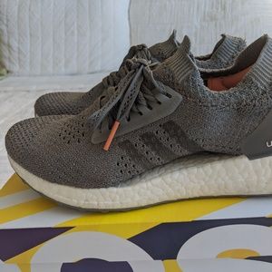 ULTRABOOST Gray